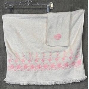 Vintage Dundee White Pink Rose Embroidered Towel Set Fringe Made in USA 2pc